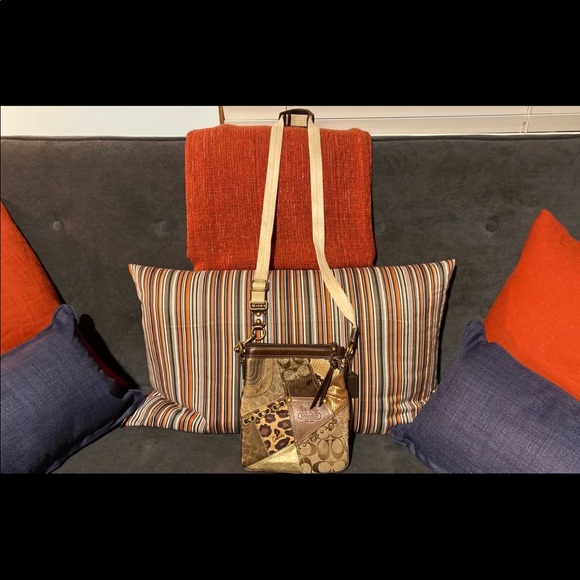 Coach Handbags - Purse